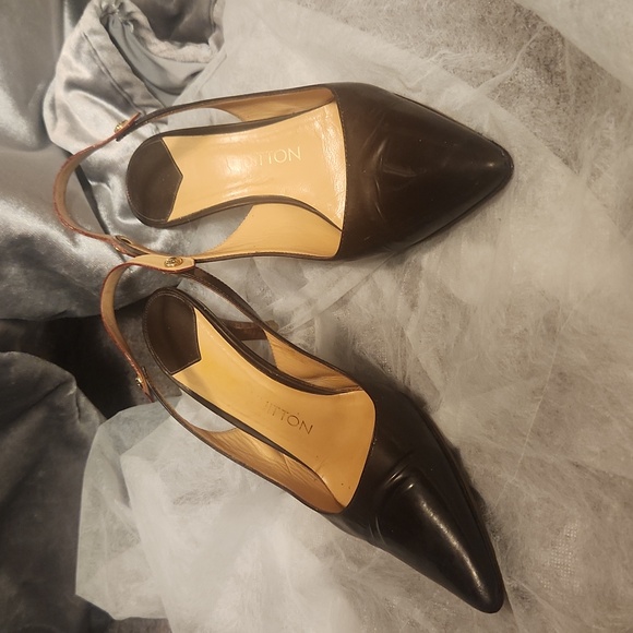 LOUIS VUITTON HEELS - Picture 1 of 8